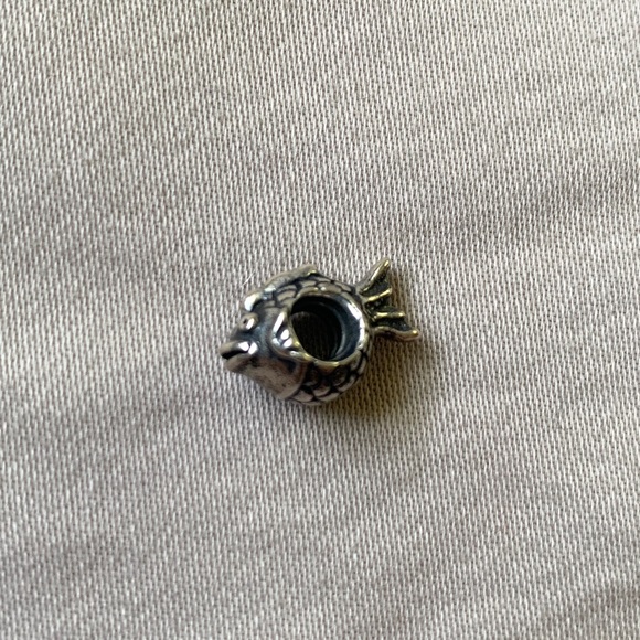 Pandora Fish Charm - Picture 2 of 2